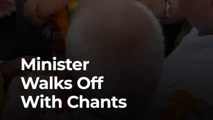 “You’re our Only Saviour”—UP Energy Minister Responds With Chants, Not Answers