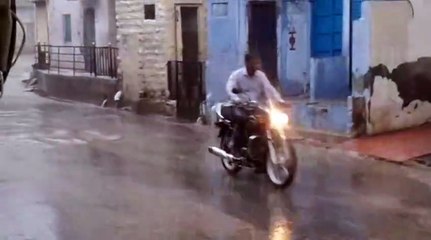 सावन के पहले दिन ही झमाझम बारिश से बदला मौसम