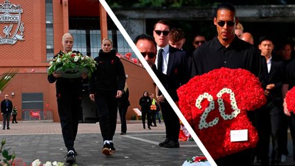 Liverpool rinde homenaje, en Anfield, a Diogo Jota y Andre Silva en compañía de su familia, jugadores, y cuerpo técnico