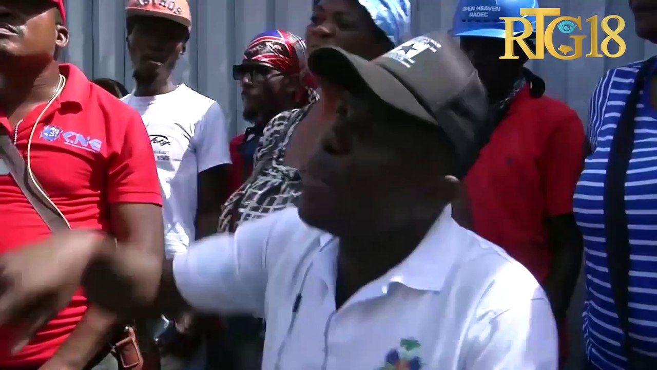 Mouvman pwotestasyon Sendika CNE yo pou mande leta peye yo.