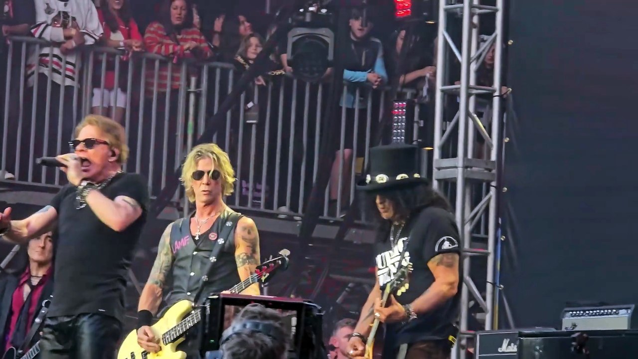 Guns N' Roses - Sabbath Bloody Sabbath (Black Sabbath cover) - Back to the Beginning / Live at Villa Park, Birmingham, UK 05/07/25