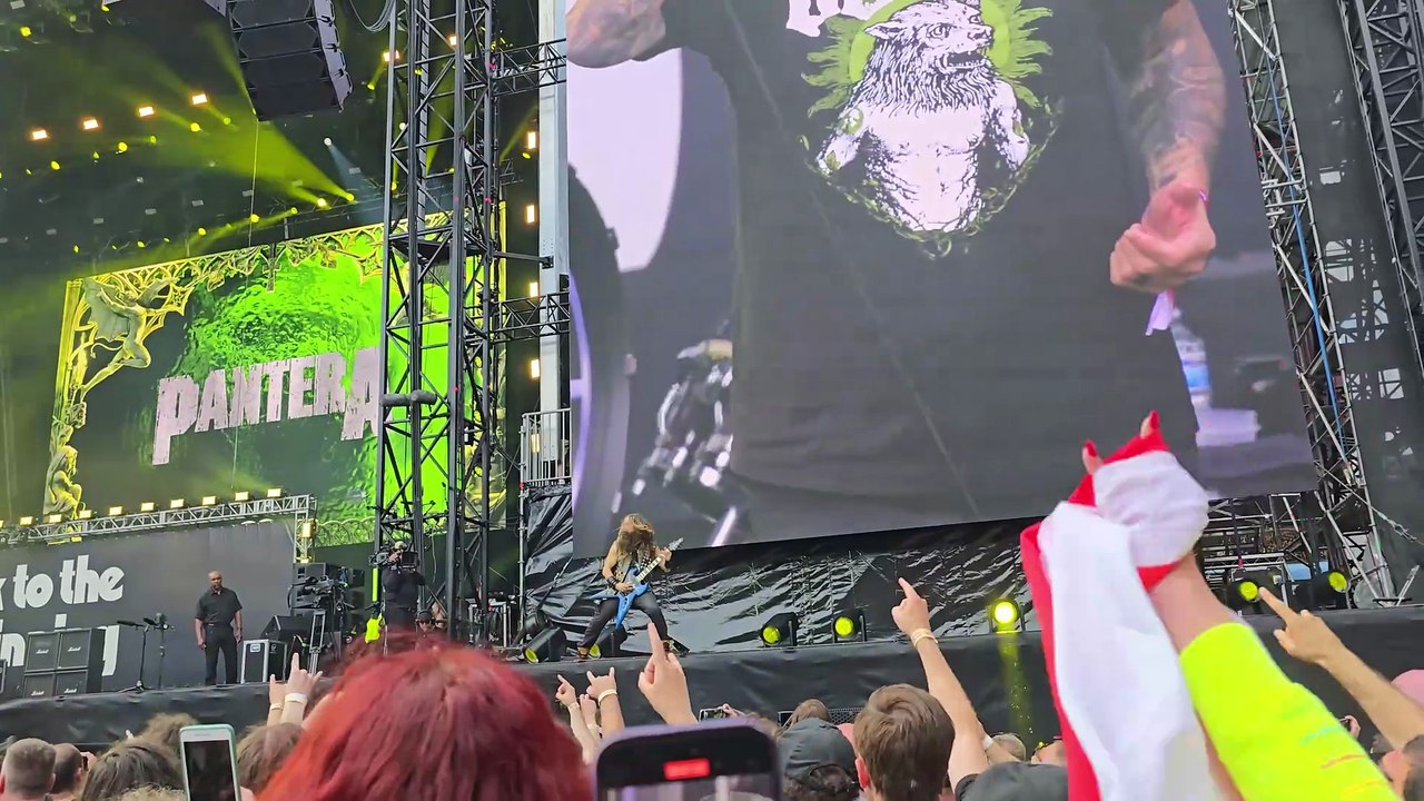 Pantera - Walk - Back to the Beginning / Live at Villa Park, Birmingham, UK 05/07/25