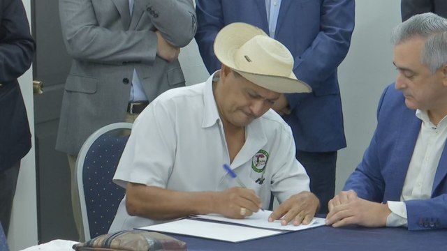 Gremios docentes y el Ministerio de Educación alcanzan acuerdo para el retorno inmediato a clases