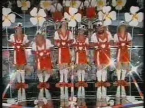 Gigi Sabani - A me mi torna in mente una canzone