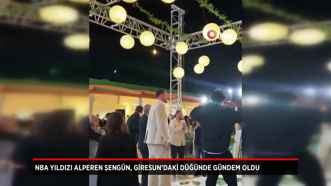 Düğünde coşan Alperen Şengün sosyal medyayı salladı