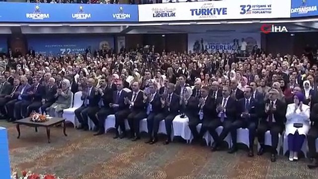 Cumhurbaşkanı Erdoğan: Türkiye uzun acılı sancılı, gözyaşlarıyla dolu bir sayfayı dün itibarıyla kapatmaya başlamıştır. Bugün unutmayalım, yeni bir gündür. Bugün tarihte yeni bir sayfa açılmıştır, Bugün büyük, güçlü Türkiye’nin Türkiye Y
