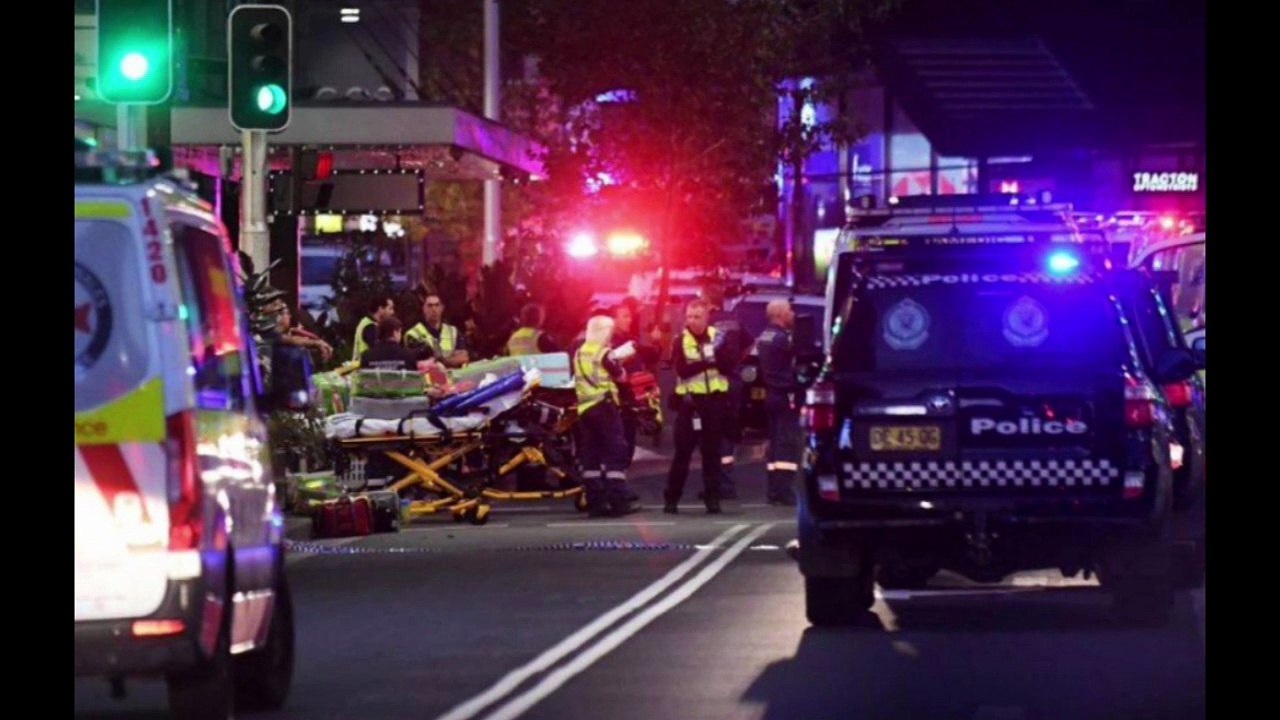 Man die by police at Sydney Westfield shopping centre