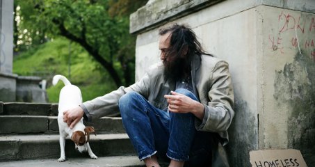 Heartwarming Moment: Homeless Man Embraces His Dog 🥰