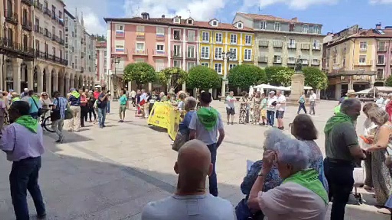 Plante número 400 en Burgos para exigir la reapertura del Directo