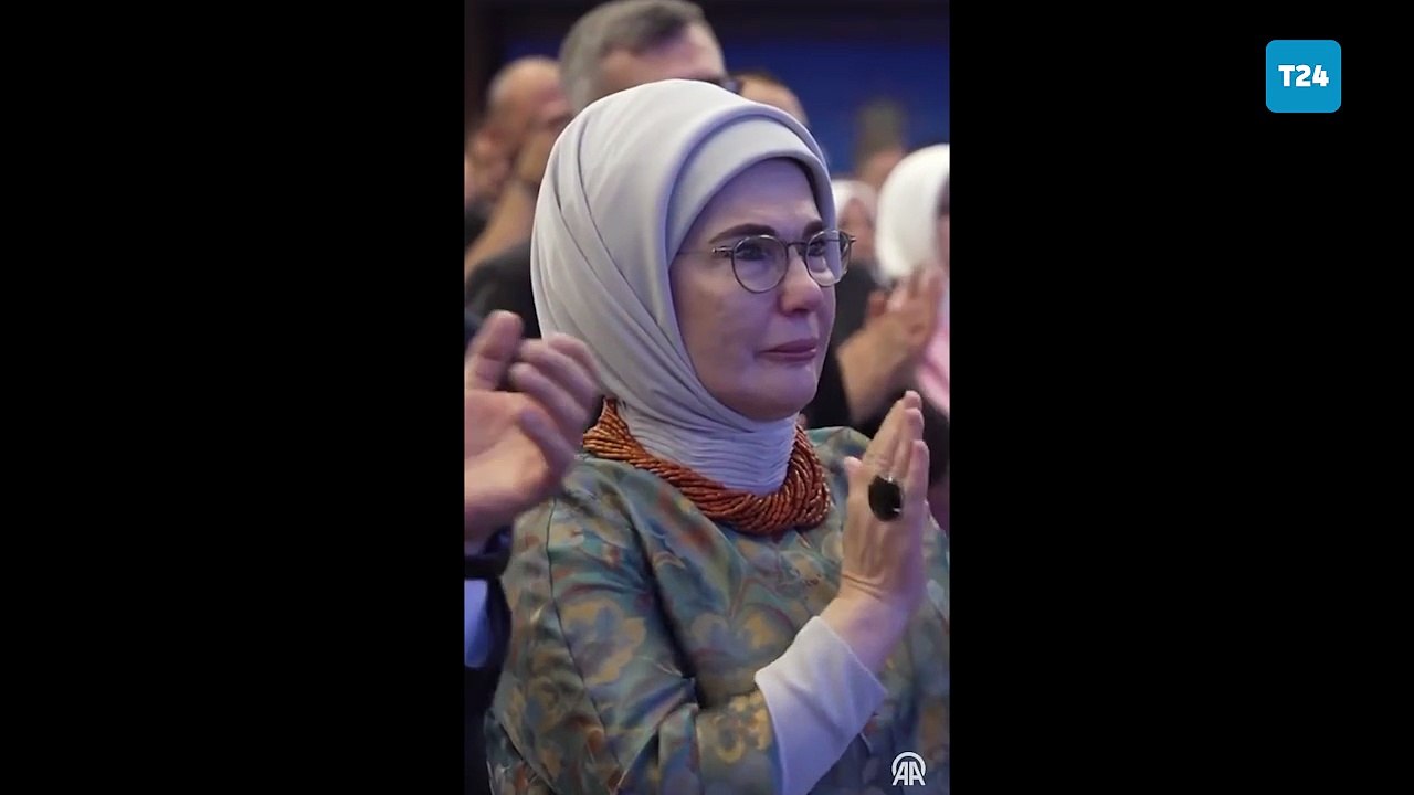 Emine Erdoğan, Cumhurbaşkanı Erdoğan'ın konuşması sırasında gözyaşlarını tutamadı, duygusal anlar yaşandı