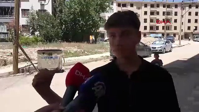 Evde dünyaya getirdiği bebeği çöpe attı!