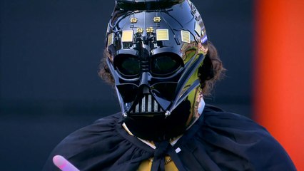 대전구장 수놓은 야구 축제...무더위 날려버린 깜짝 퍼포먼스 / YTN