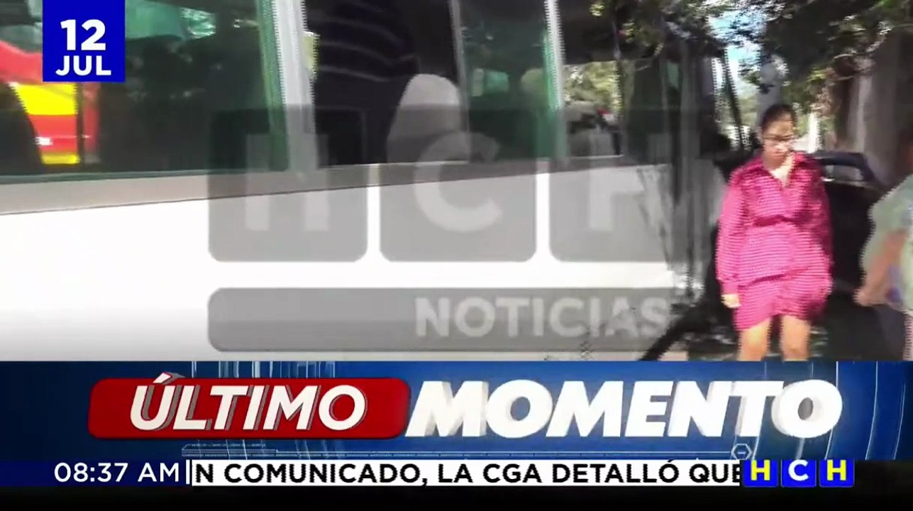 ¡Macanazo! "Rapiloco" embiste y arrastra camioneta en Los Próceres, dejando heridos a los ocupantes