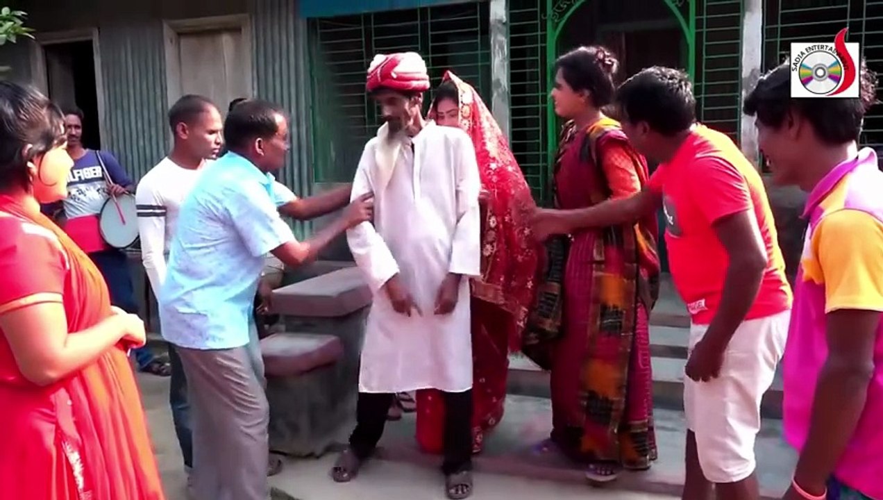 Heartwarming Bangladeshi Wedding Moment: Girl Carries Her Groom – Top Trending Video on DailyMotion