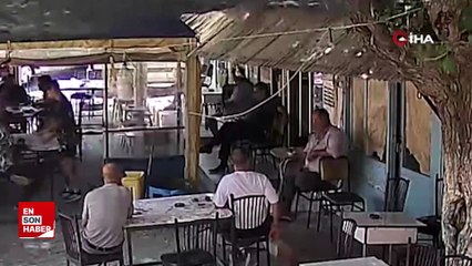 Manisa'da kahvehanede otururken kalp krizi geçiren adam öldü