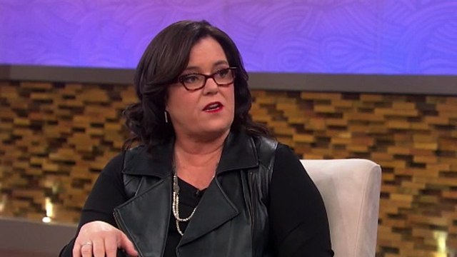 Le président Donald Trump s'en prend à l'ex présentatrice de talkshow et humoriste de gauche Rosie O'Donnell, menaçant de révoquer sa citoyenneté américaine