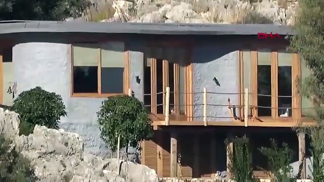 Yeşil ile mavinin birleştiği cennetimizde denize sıfır kaçak villanın yıkılamama nedeni şaşırttı