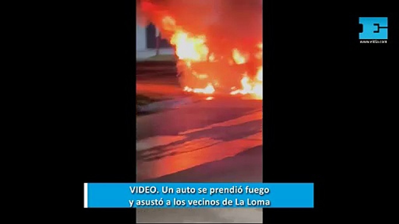 VIDEO. Un auto se prendió fuego y asustó a los vecinos de La Plata