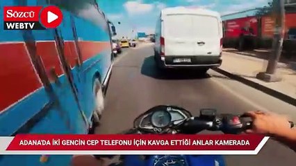 Adana'da iki gencin cep telefonu için kavga ettiği anlar kamerada