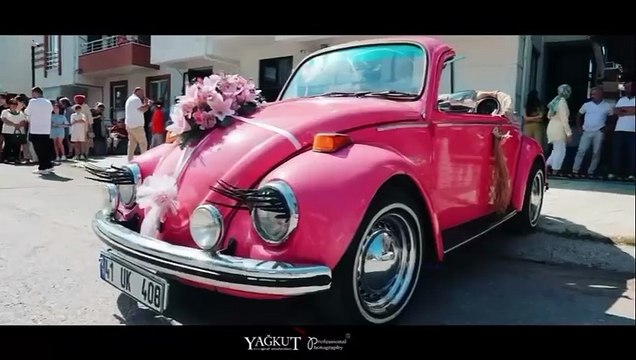 Kadir Ezildi evlendi: Çiftin düğünü sosyal medyada gündem oldu 0