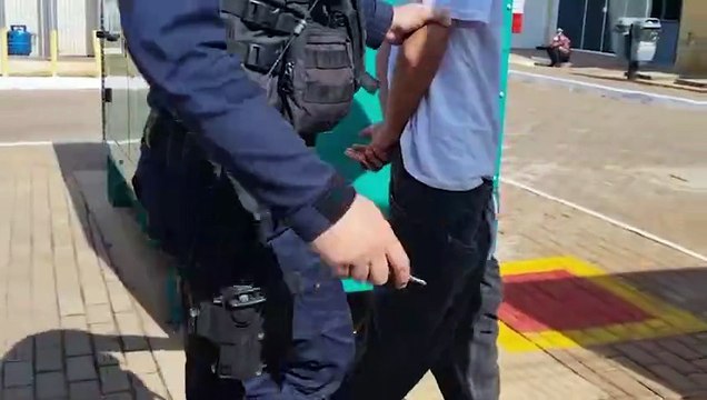 Jovem é flagrado empurrando moto furtada e acaba detido pela Guarda Municipal