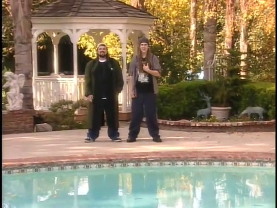 Clerks Uncensored - Introduction of Jay and Silent Bob (2001) (HD DVD Rip)