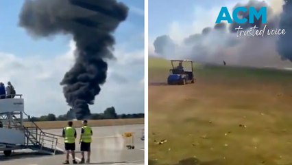 Plane crash closes London airport