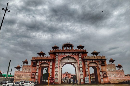 Rajasthan Weather : सावन के पहले सोमवार को जयपुर में झूम कर बरसे बदरा, मौसम में ठंडक बढ़ी