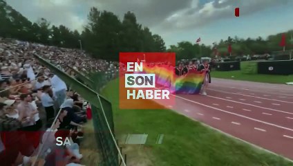 Mezuniyet töreninde LGBT paçavralarıyla yürüdüler