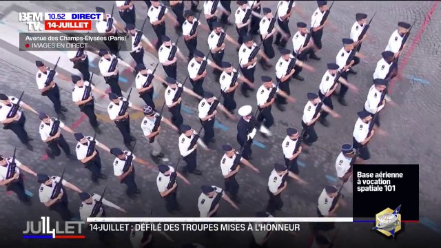 14-Juillet: les troupes de la base aérienne à vocation spatiale 101 défilent pour la première fois sur les Champs-Élysées