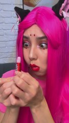 Chewed Gum… as Lipstick?! 💄😳 This DIY Went Too Far! #weirdhack #funny