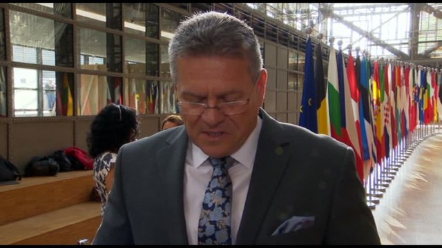 Ue, Sefcovic: dazi al 30% proibitivi per scambi commerciali con Usa