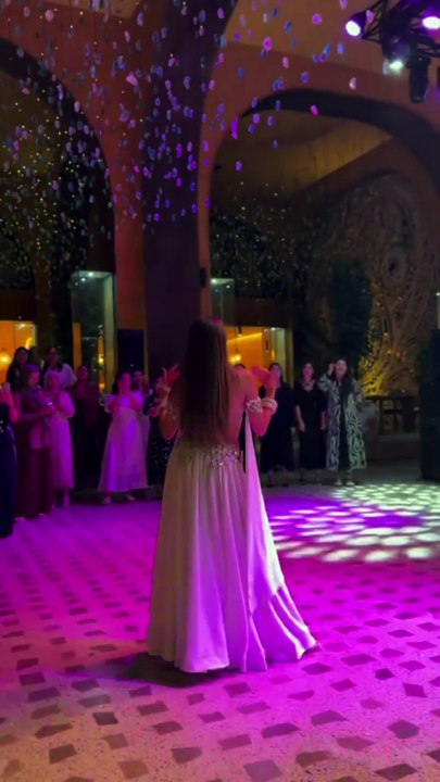 Mesmerizing Belly Dance Moves That Leave You Hypnotized!