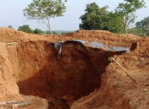 अचानक कुएं में गिरी मिट्टी, दबने से मजदूर की मृत्यु