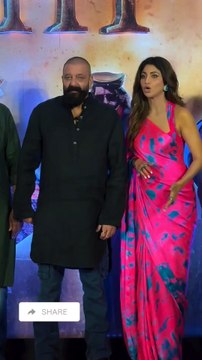 Shilpa Shetty and Sanjay Dutt make an appearance at Movie Premiere in Mumbai 🎥🎬🔥 #shilpashetty #shilpa #ShilpaShettyKundra #SanjayDutt #movies #moviereview #MovieTalkies #bollywood #bollywoodnews #bollywoodmovies