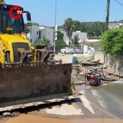 Bodrum'da ana su isale hattı patladı... Yol trafiğe kapandı!
