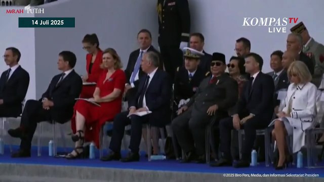 Terpukau! Presiden PrabowoMacron Tepuk Tangan Lihat Aksi Jet Tempur di Bastille Day 2025 Prancis