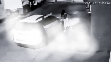 Hombre asesina a su novia con un rifle tras discusión por golpear su carro