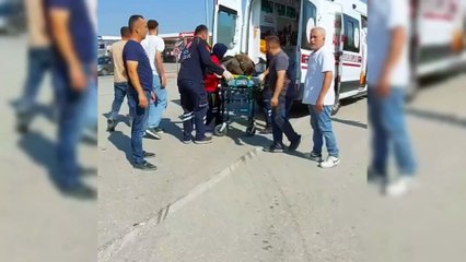 Önündeki otomobile arkadan çarptı: 3 yaralı