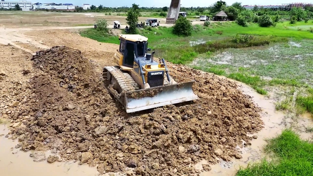 Epic 3   Wonderful Activity Landfill Huge size Project By Dump Trucks 25.5T And DH17C2 SHANTUI Dozer