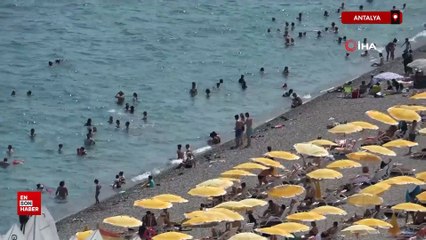 Antalya'nın simgesi Beydağları nem bulutu arasında kayboldu