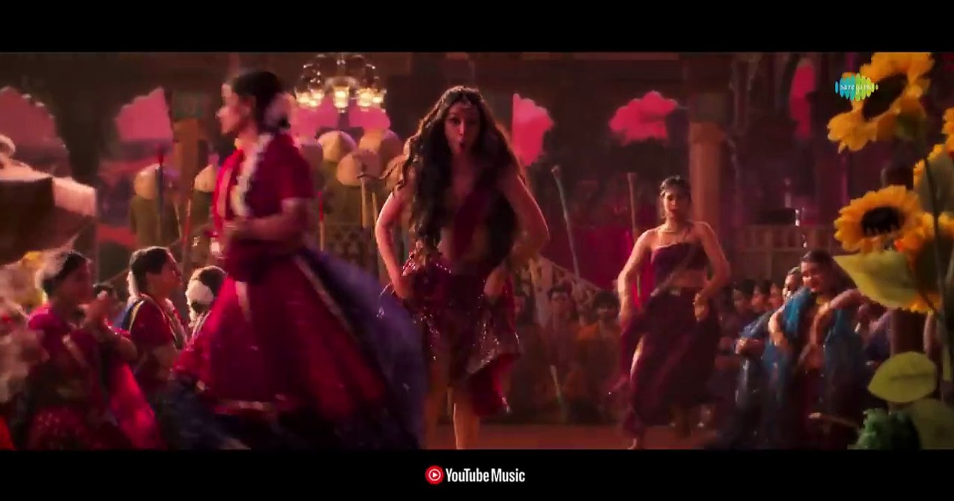 Aayi Nai -Stree 2 _ Shraddha Kapoor _ Rajkummar Rao _ Sachin-Jigar _Pawan Singh,Simran,Divya,Amitabh