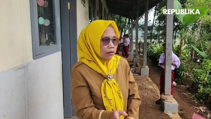 Hari Pertama Sekolah di Sekolah Darurat