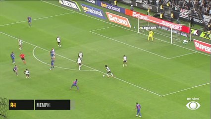 Memphis Depay forçou 3º cartão amarelo contra o Bragantino? Neto e comentaristas analisam