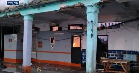 Incendio de cuatro caserones en Colón deja alrededor de 70 familias afectadas