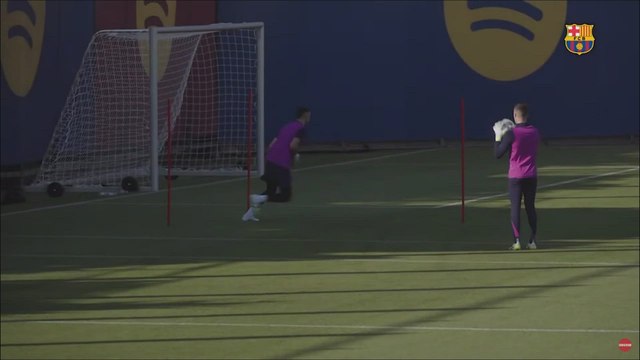 Primer entrenamiento de Joan García con el FC Barcelona