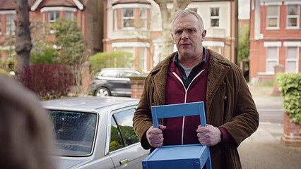Man Down S03E04 The Visa 1080p Netflix WEB-DL DD+ 2.0 x264-TrollHD