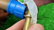 A solução de gênio para vedar sua torneira 🚰 #diy #tips #ideias #solucoes