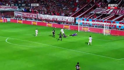 Estudiantes 0 - 1 Unión | Martínez aprovechó el error en la salida y puso el primero