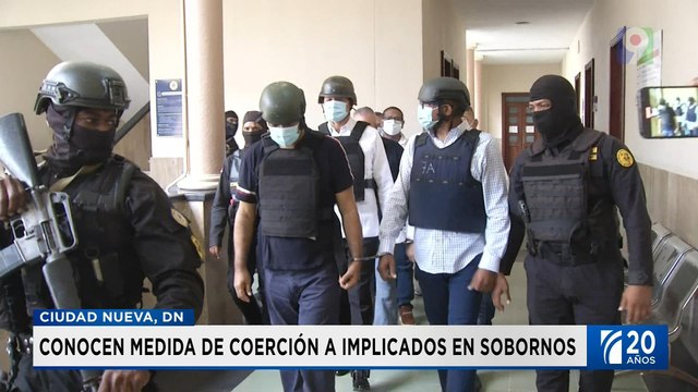 Continúan juicio contra oficiales activos y empresarios acusados de red de corrupción | Emisión Estelar SIN